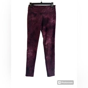 BKE core women’s athletic leggings.
